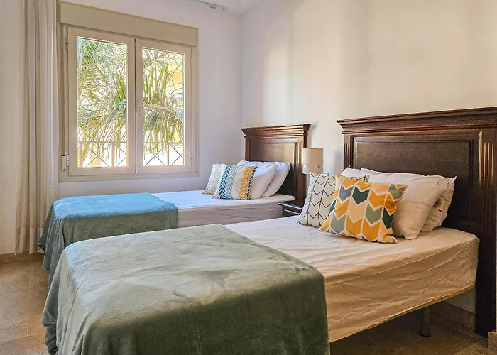 Apartman Three Bedroom In Chapas Marbella