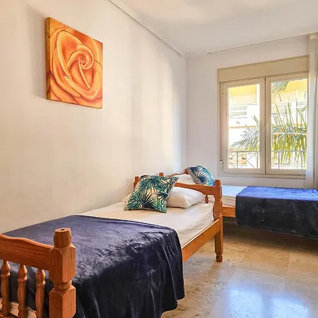 דירה Three Bedroom In Chapas מארבלה