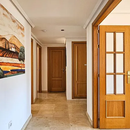 Three Bedroom In Chapas דירה מארבלה